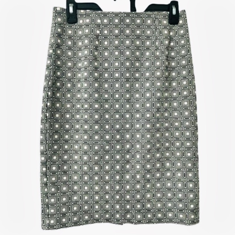 Amanda + Chelsea Size 4 Print Pencil Skirt Knee Length Black White workwear